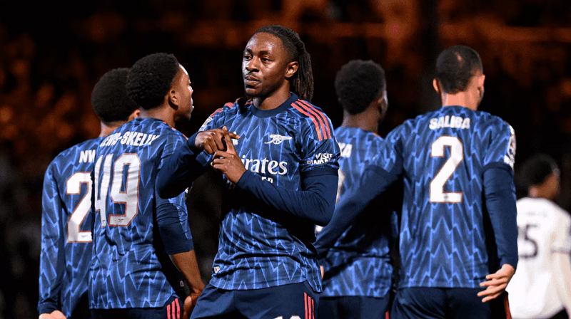 Ally McCoist choáng váng trước dàn dự bị cực mạnh của Arsenal